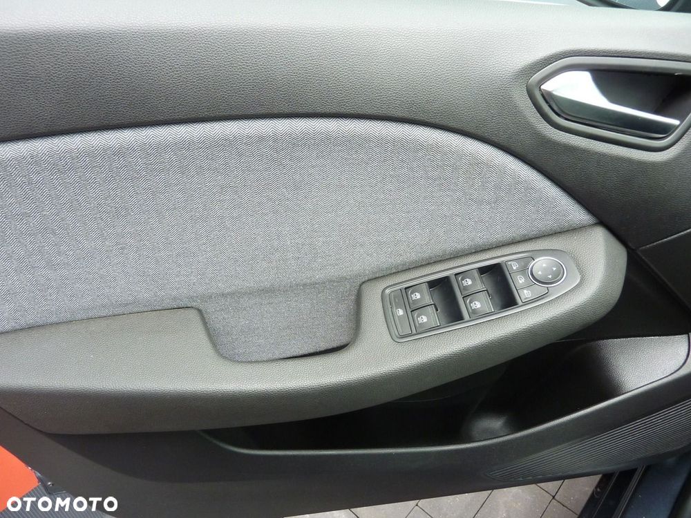 Renault Clio - 30