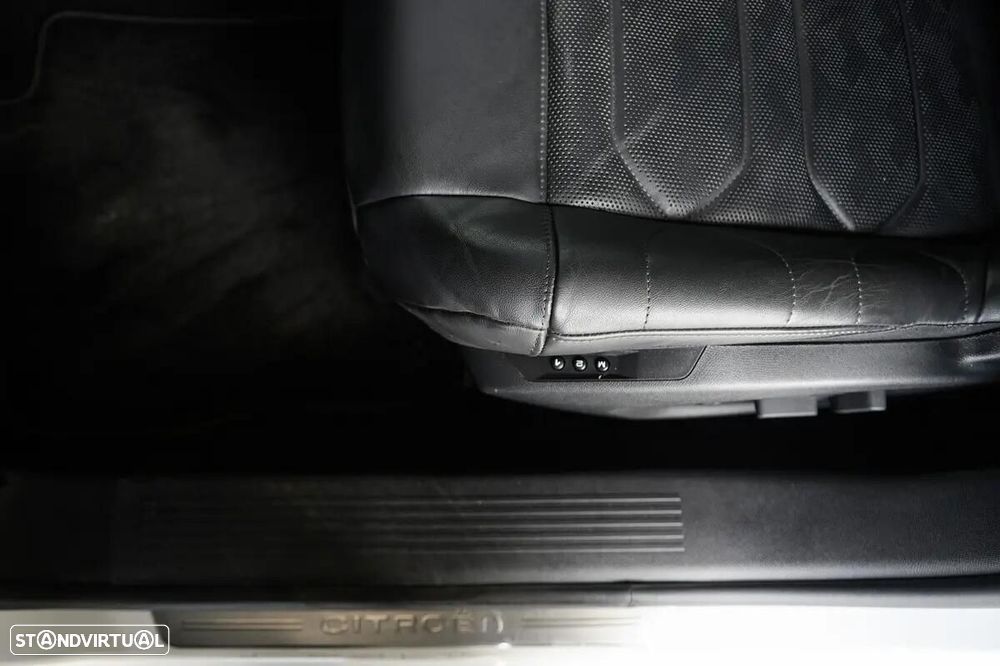 Citroën C5 X 180 S&S e-EAT8 SHINE - 36