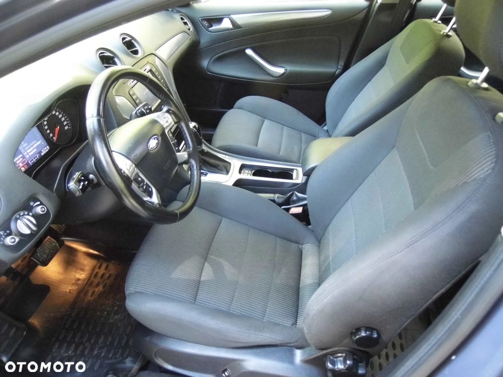 Ford Mondeo 2.0 T Ghia MPS6 - 20