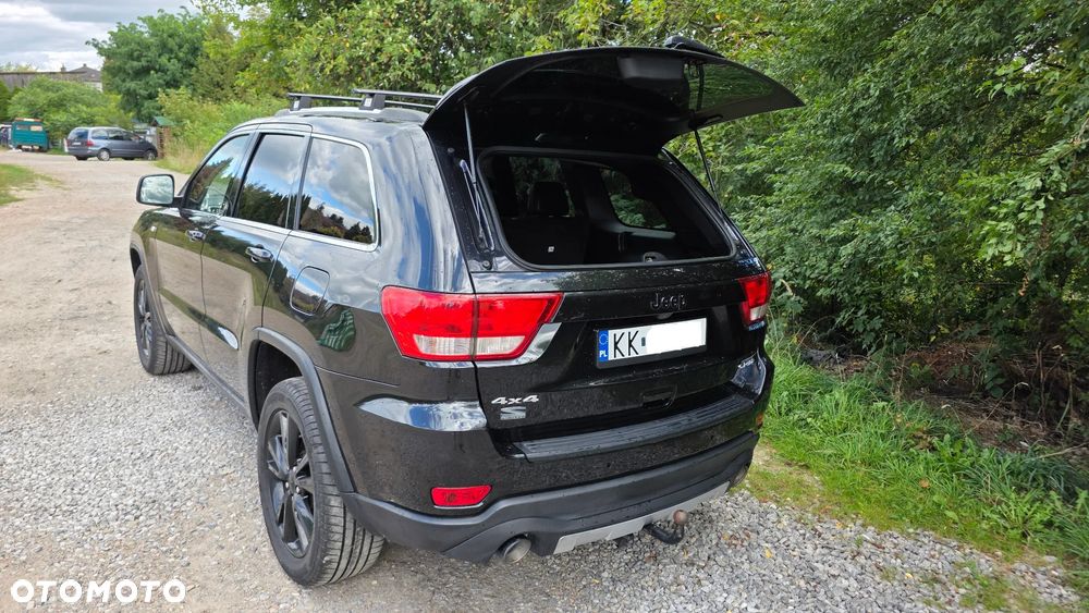 Jeep Grand Cherokee - 14