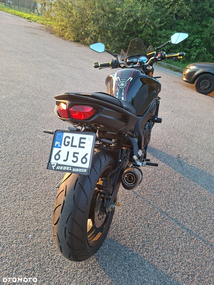 Yamaha FZ8 - 9