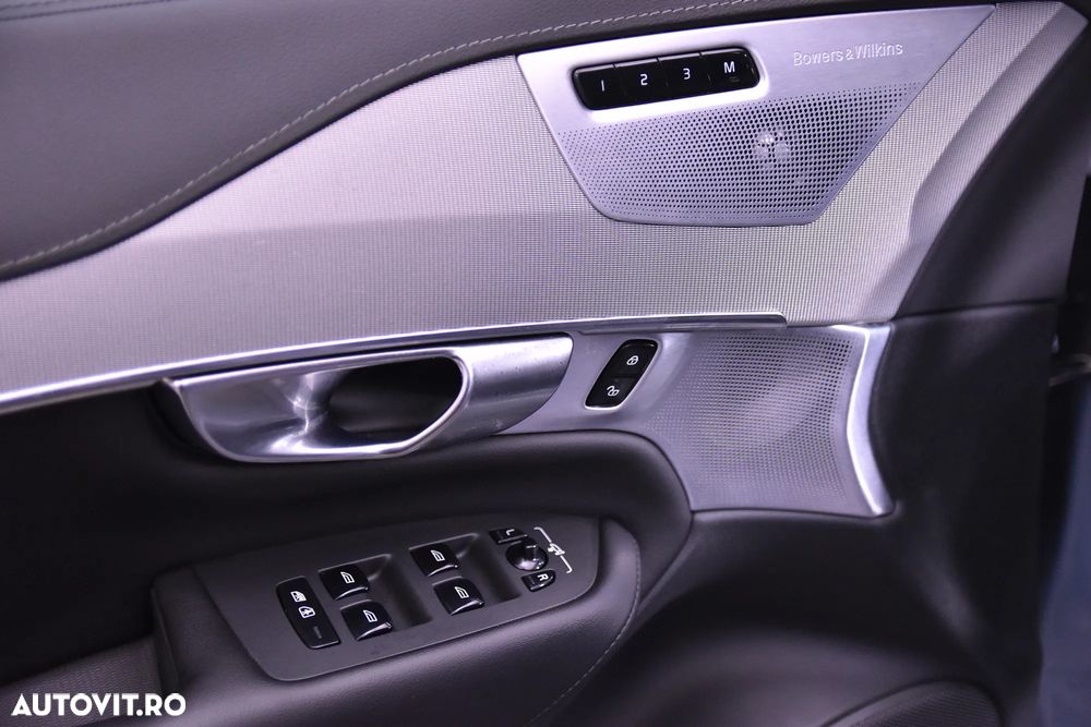 Volvo XC 90 - 16