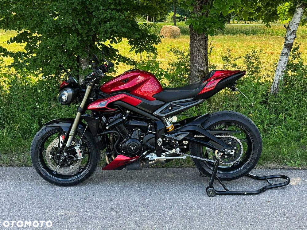 Triumph Street Triple - 1