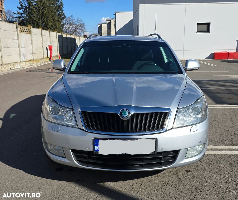 Skoda Octavia 2.0 TDI Ambiente DSG - 2