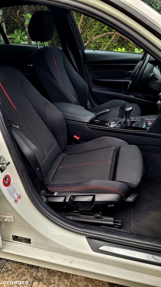 BMW Seria 3 320d Sport Line - 18