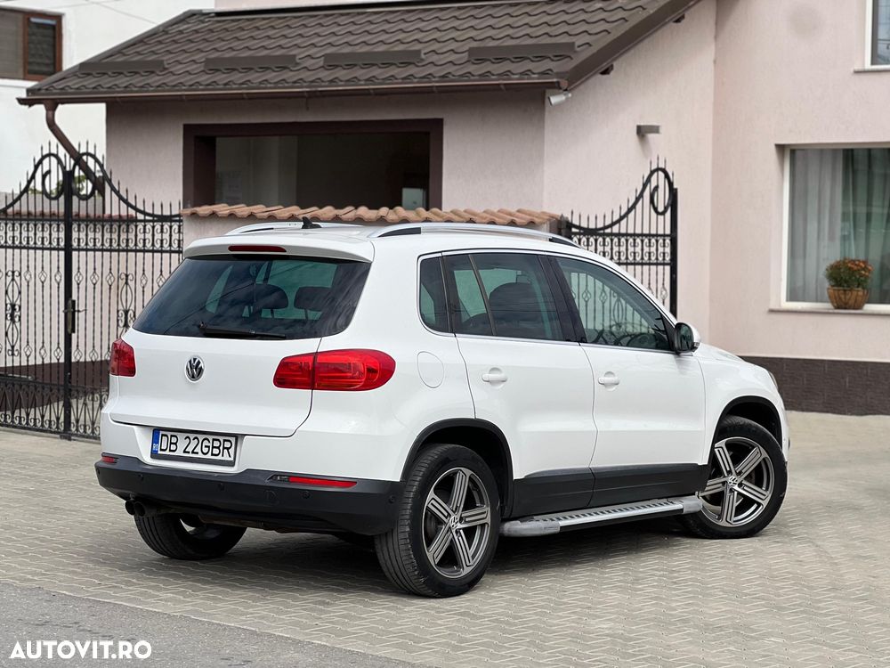 Volkswagen Tiguan 2.0 TDI 4Motion DSG Sport & Style - 4