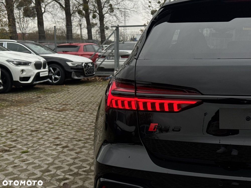 Audi RS6 Avant - 18
