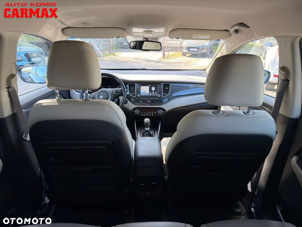 Kia Carens - 18