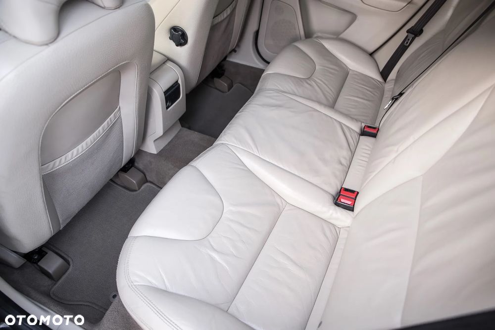 Volvo XC 60 D5 AWD Summum - 21