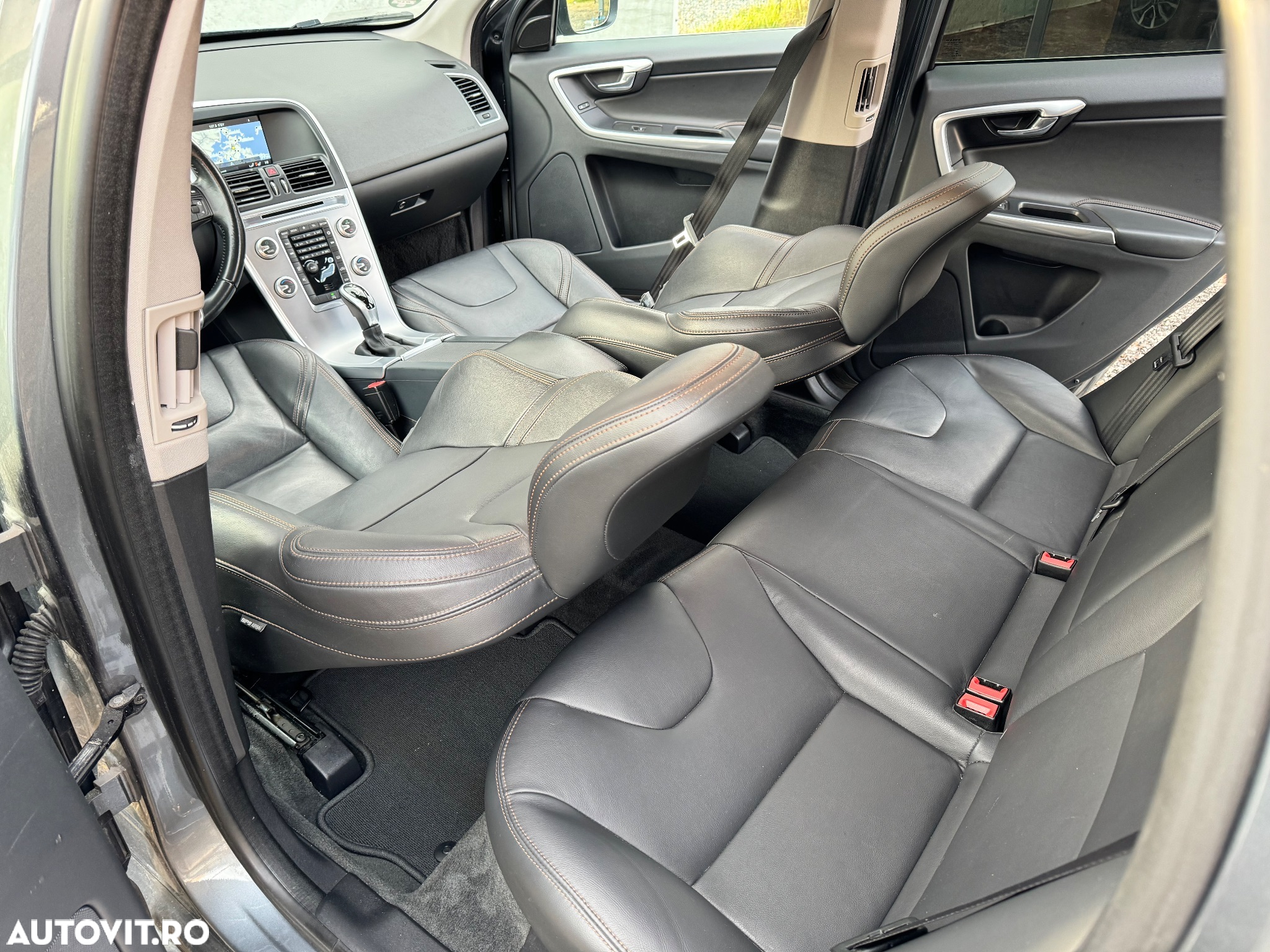 Volvo XC 60 D4 Geartronic Summum - 4