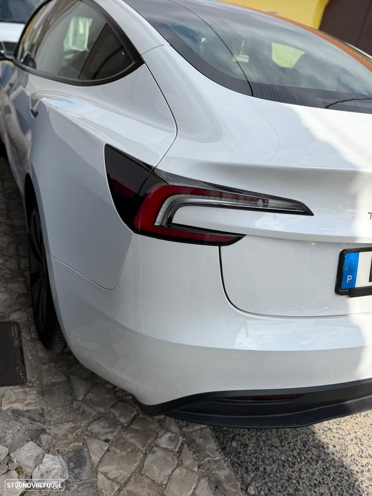 Tesla Model 3 2025 photo 2