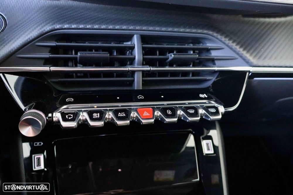 Peugeot e-2008 54 kWh GT - 32