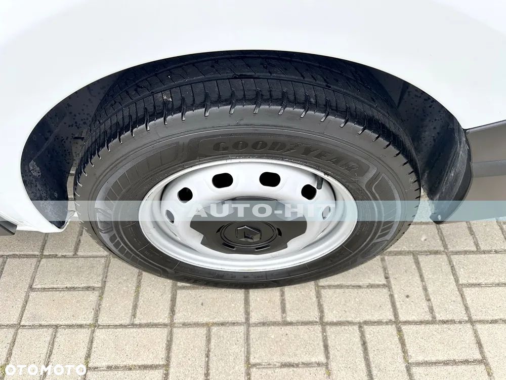 Renault Trafic - 16