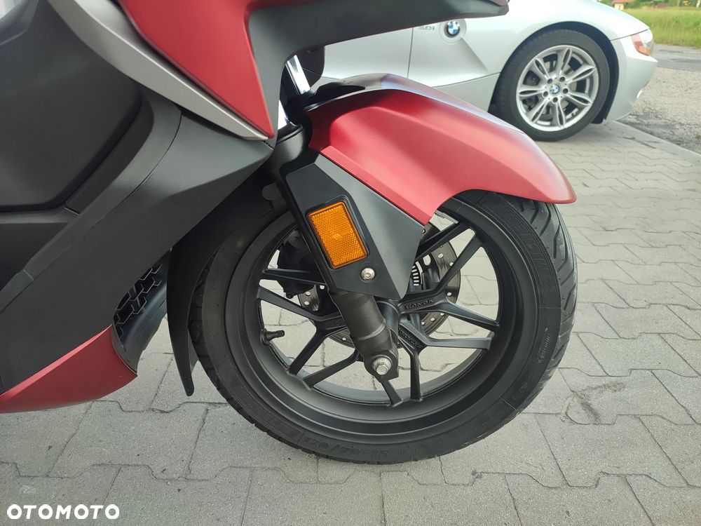 Honda NSS - 18