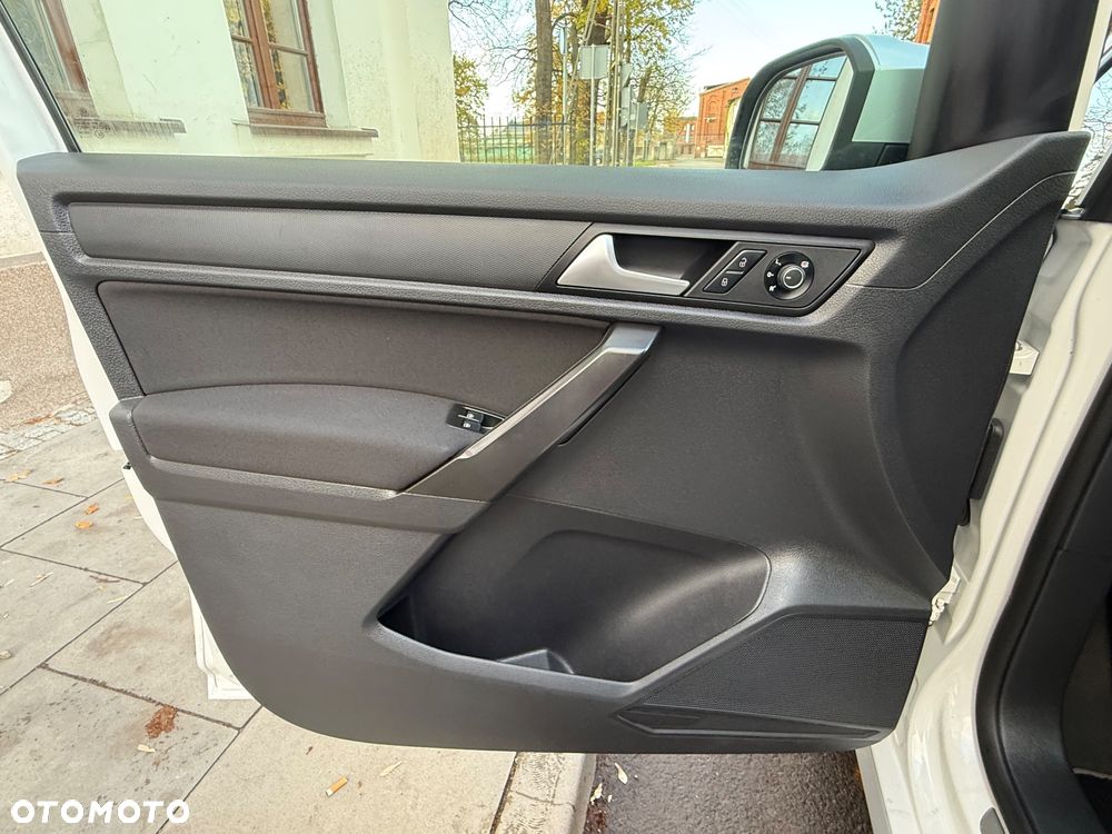 Volkswagen Caddy 2.0 TDI Alltrack DSG - 34