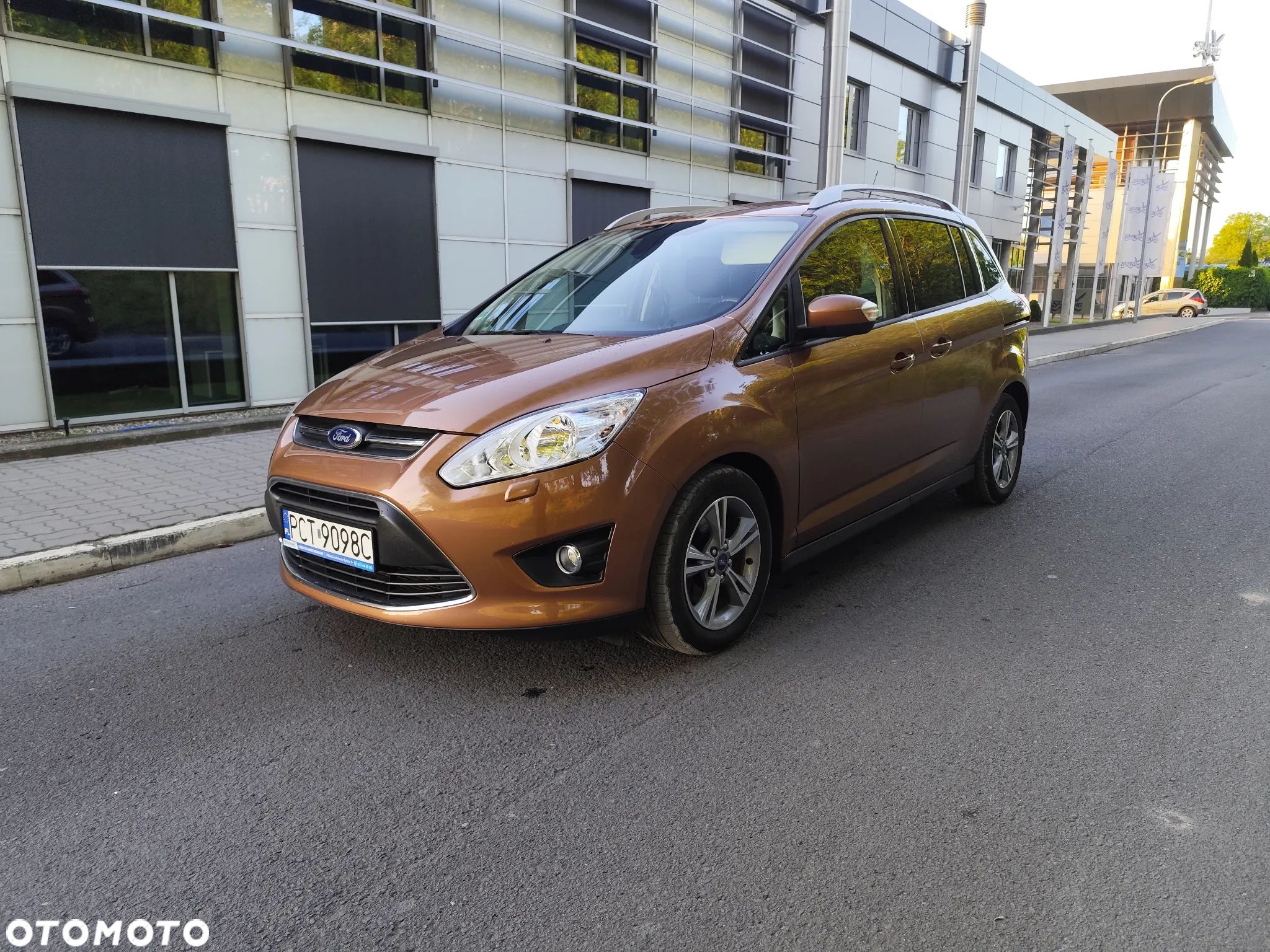 Ford Grand C-MAX 1.0 EcoBoost Start-Stopp-System Champions Edition - 1