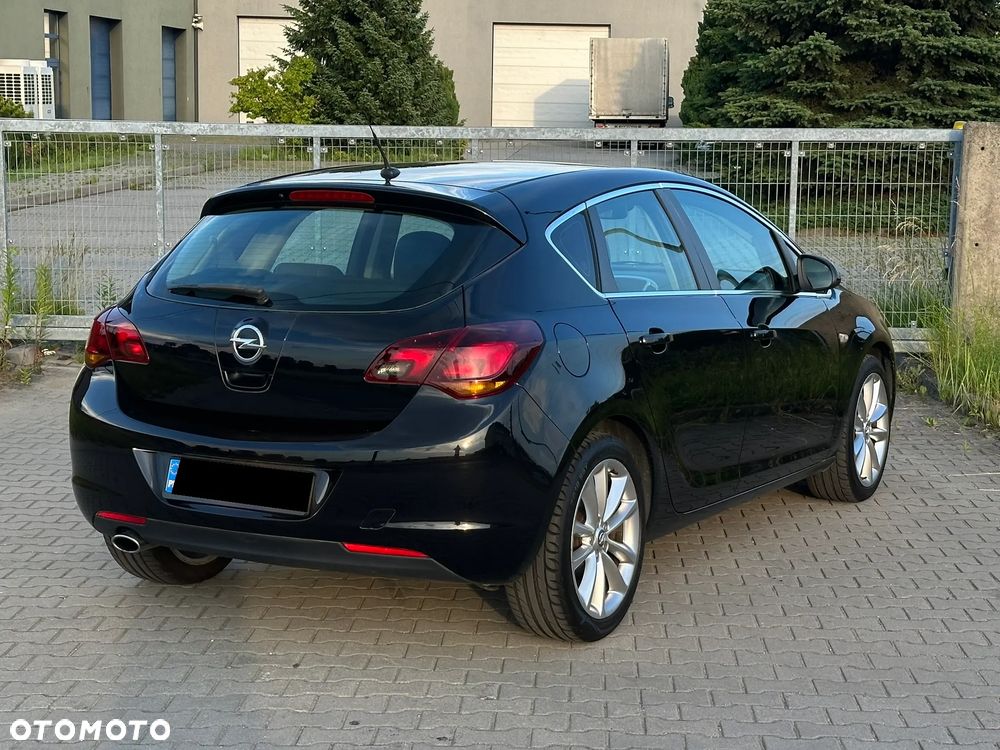 Opel Astra 1.4 T Enjoy S&S - 4
