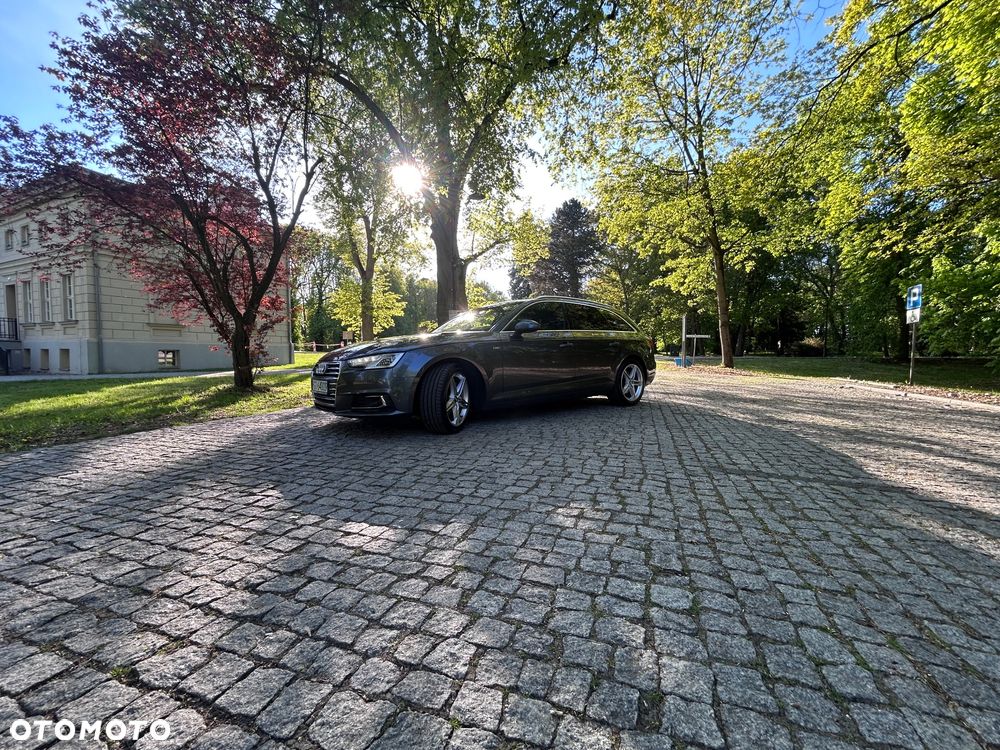 Audi A4 Avant 2.0 TDI S tronic quattro design - 3