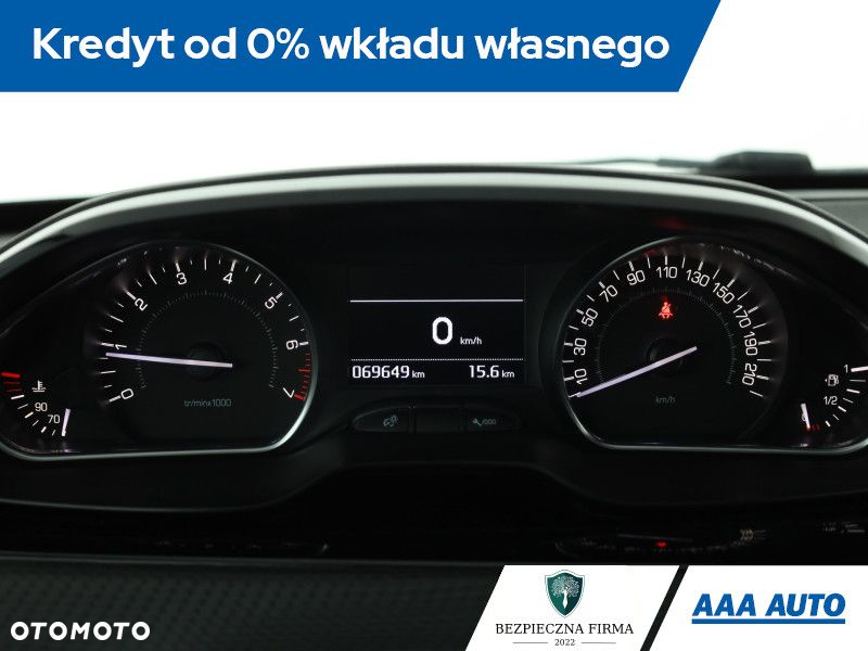 Peugeot 208 - 13