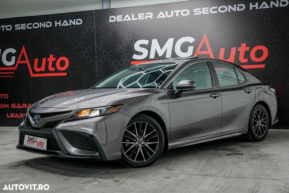 Toyota Camry Luxury - 10