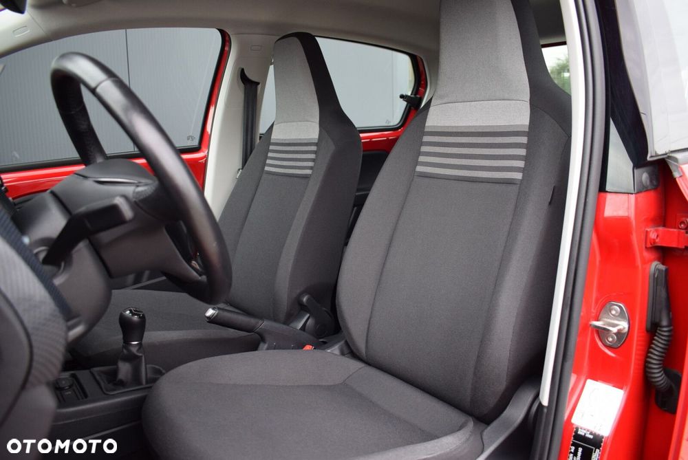 Volkswagen up! - 12