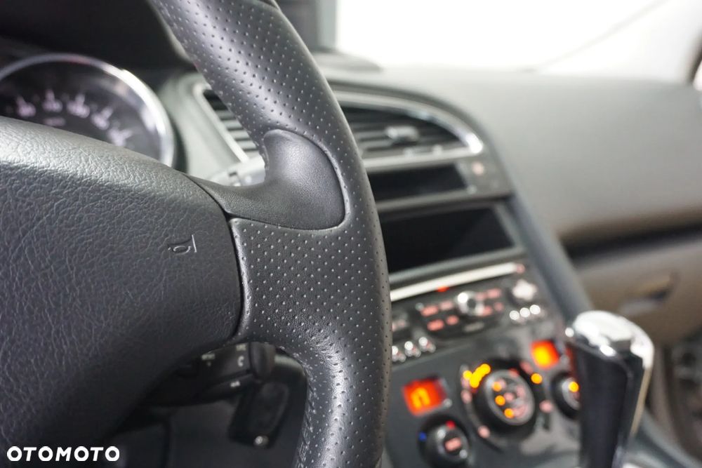Peugeot 5008 HDI FAP 160 Automatik Active - 39