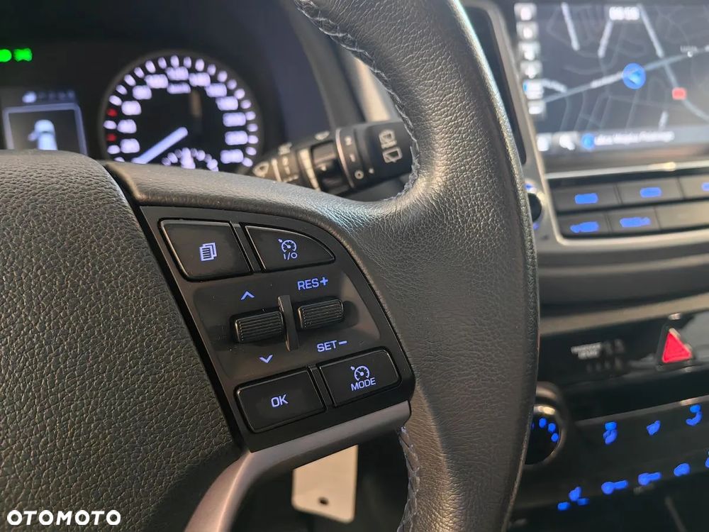 Hyundai Tucson blue 1.6 GDi 2WD Navi - 17