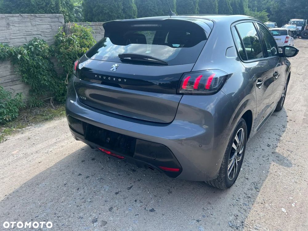 Peugeot 208 - 5