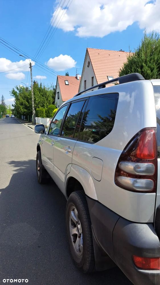 Toyota Land Cruiser - 4