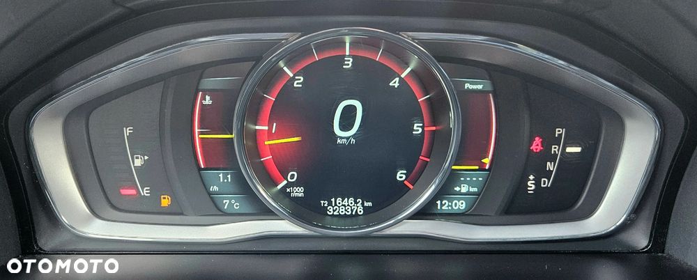 Volvo XC 60 D3 Geartronic RDesign - 30