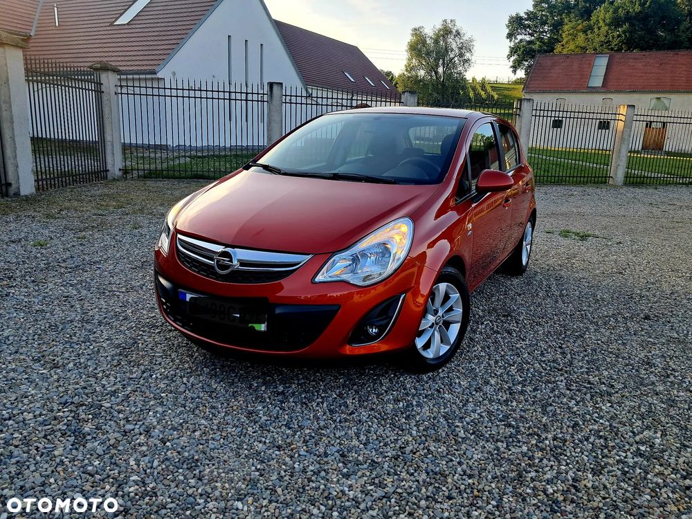 Opel Corsa 1.4 16V Cosmo - 1