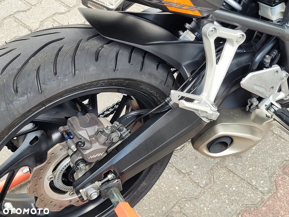 Honda CB - 16