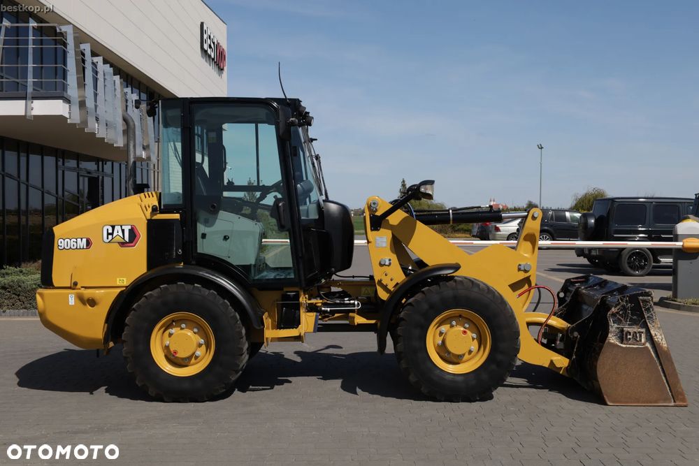 Caterpillar CAT 906M - 3