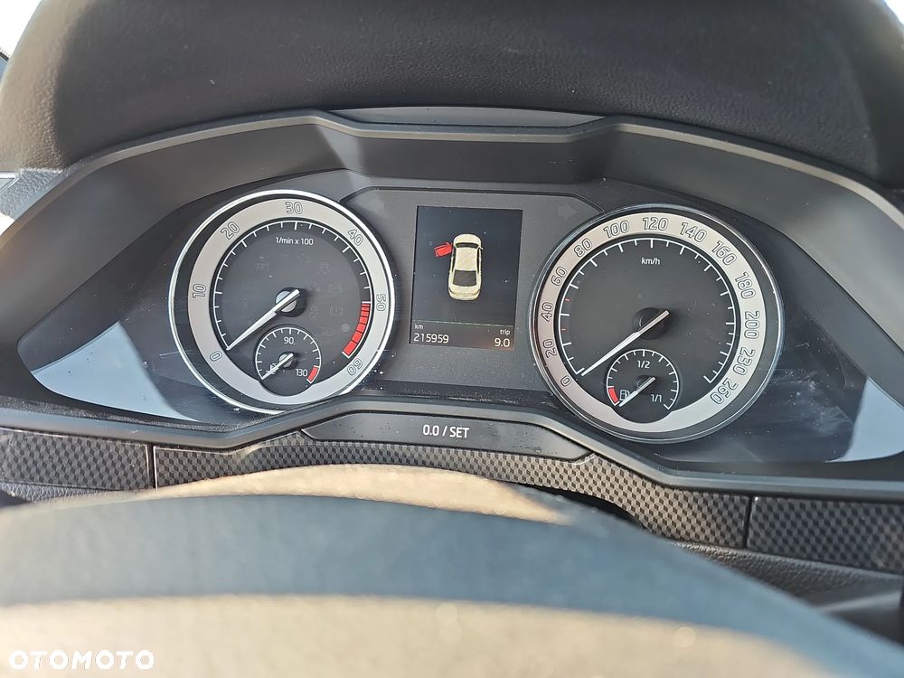 Skoda Superb 2.0 TDI Sportline DSG - 16