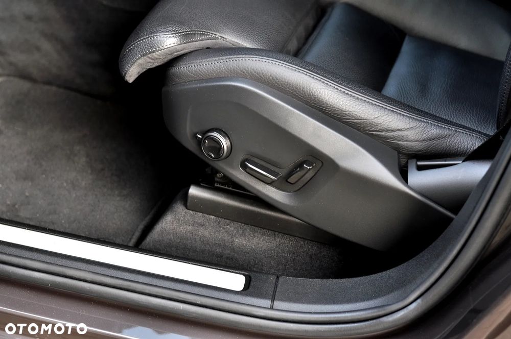 Volvo XC 60 B4 D AWD Geartronic Inscription - 14