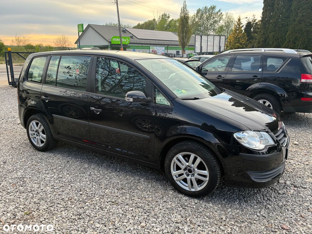 Volkswagen Touran 1.6 - 9