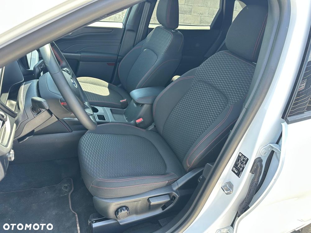 Ford Kuga 2.5 Duratec FHEV ST-LINE - 8