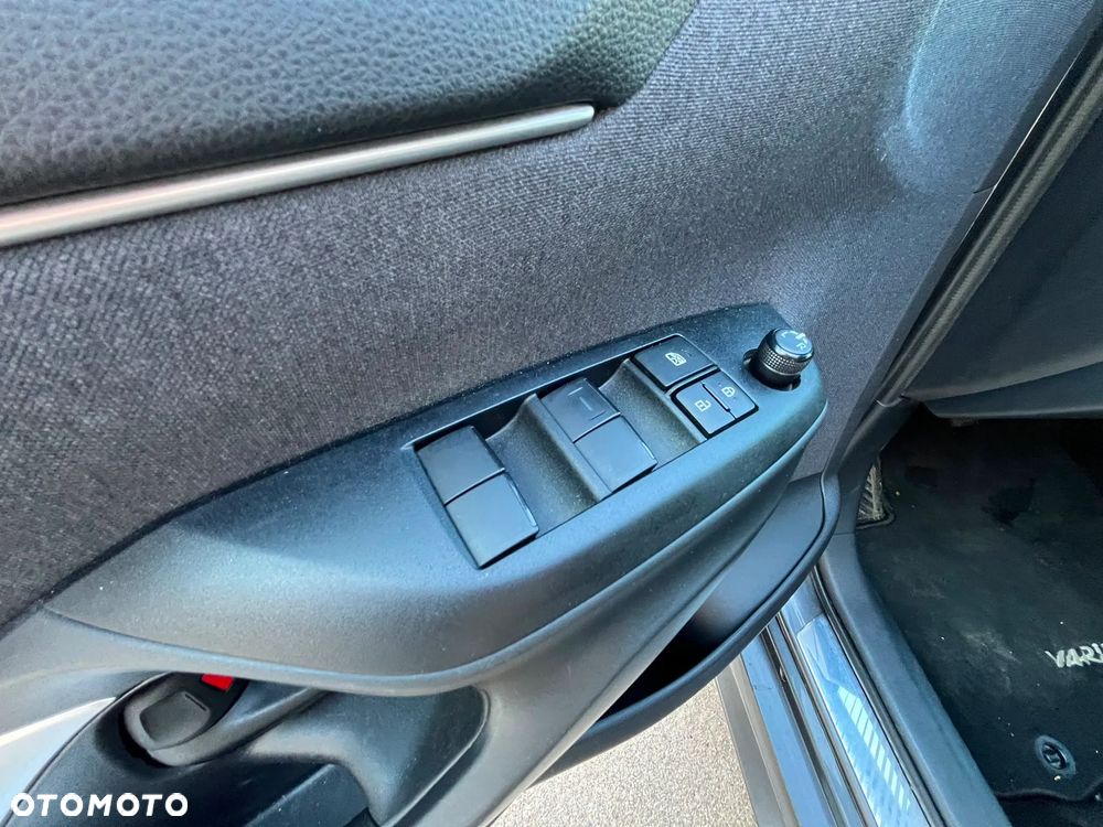 Toyota Yaris 1.5 VVT-i Comfort - 17