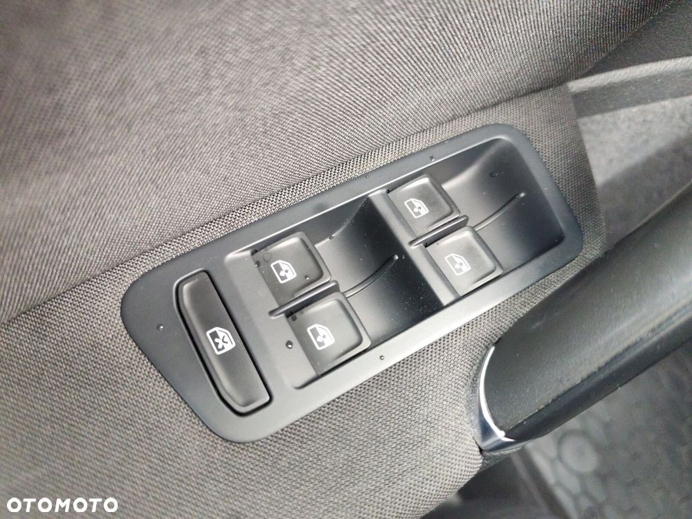 Volkswagen Golf Variant - 33