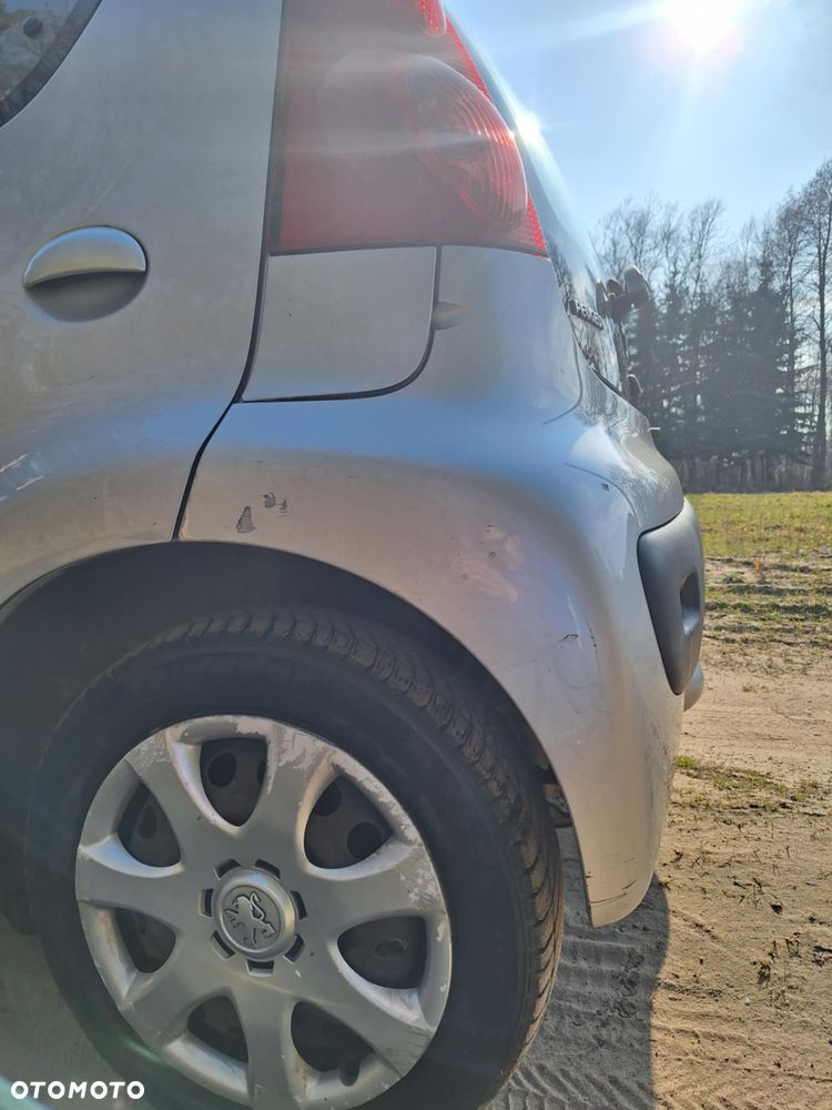 Peugeot 107 - 12