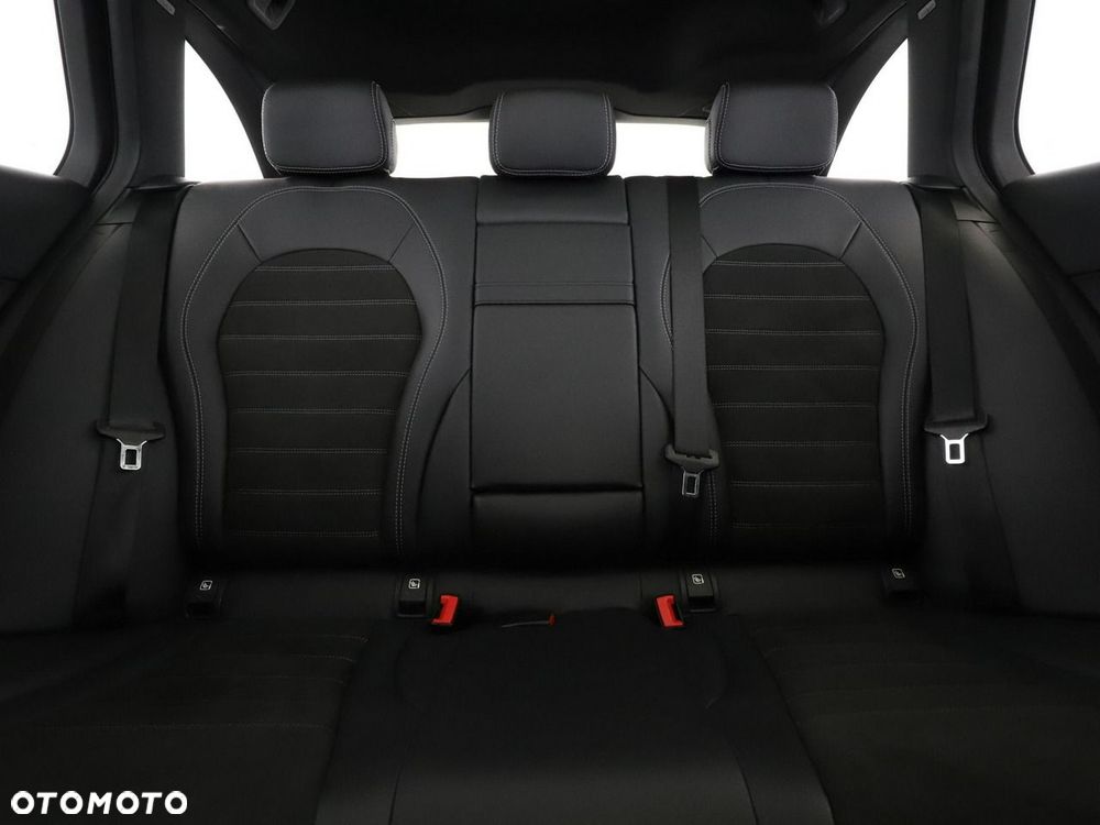 Mercedes-Benz Klasa C 200 4Matic 9G-TRONIC AMG Line - 19