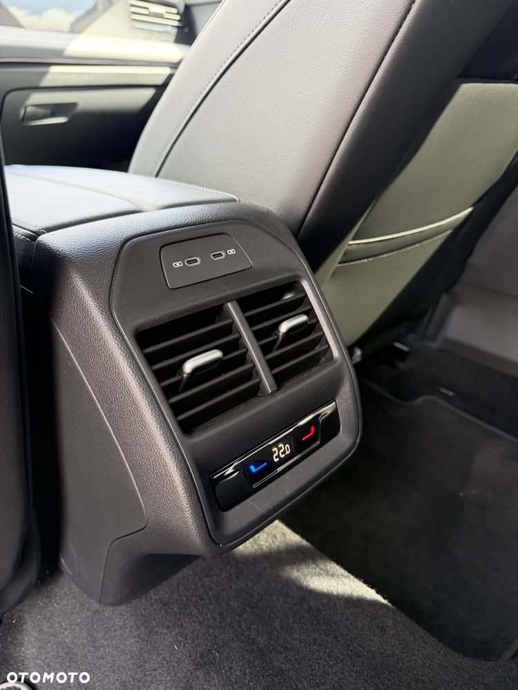 Volkswagen Passat Variant 1.5 TSI OPF DSG Business - 17