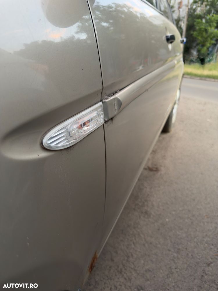 Hyundai Accent MC 1.5 CRDI 4DR GL COMFORT - 10