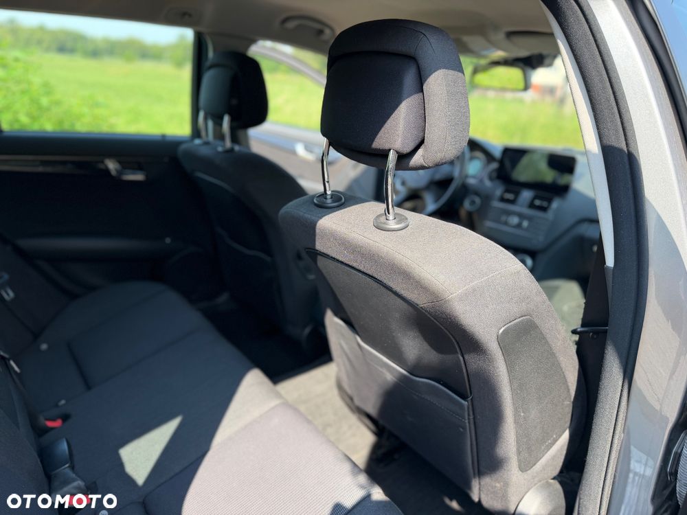 Mercedes-Benz Klasa C 200 (BlueEFFICIENCY) 7G-TRONIC Avantgarde - 39