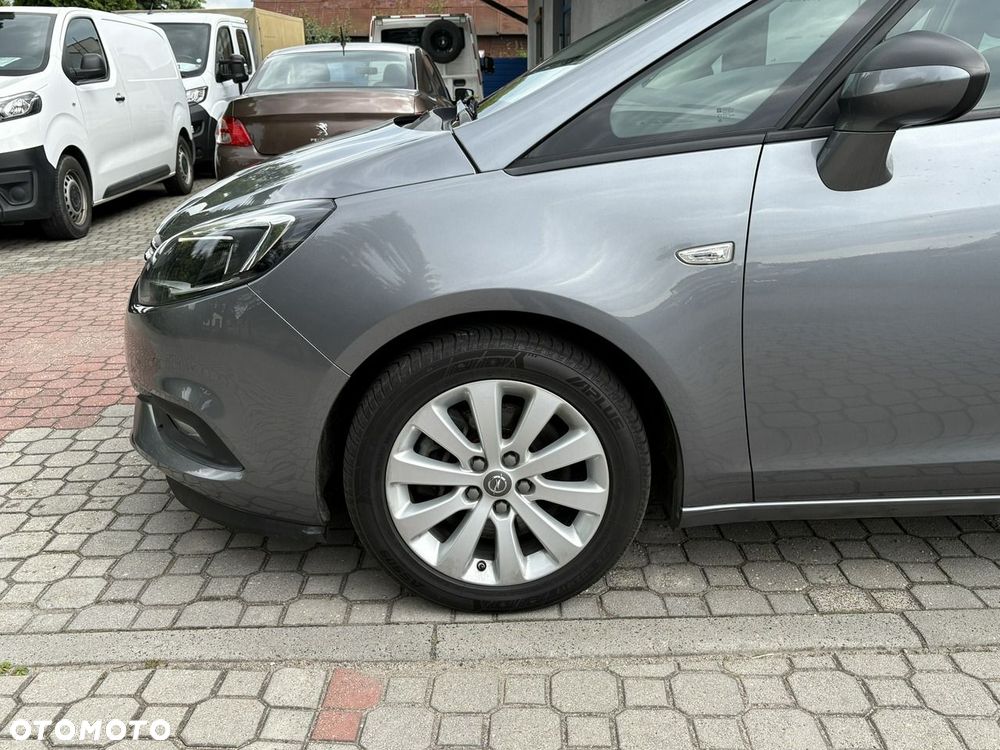 Opel Zafira - 10