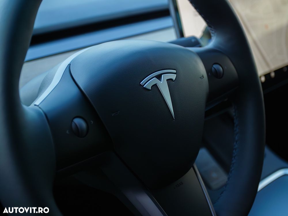 Tesla Model 3 Langstreckenbatterie Allradantrieb Dual Motor - 31