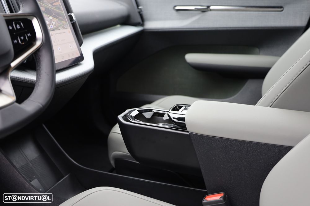 Volvo EX30 51 kWh Single Motor Plus - 17