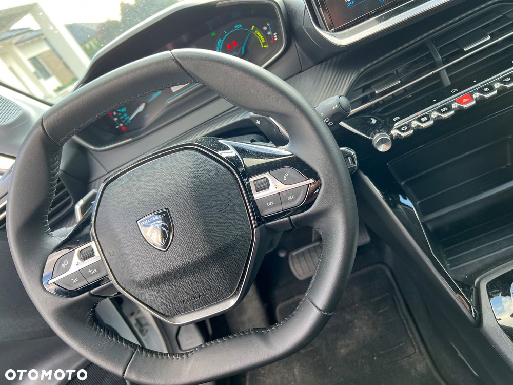 Peugeot 208 - 9