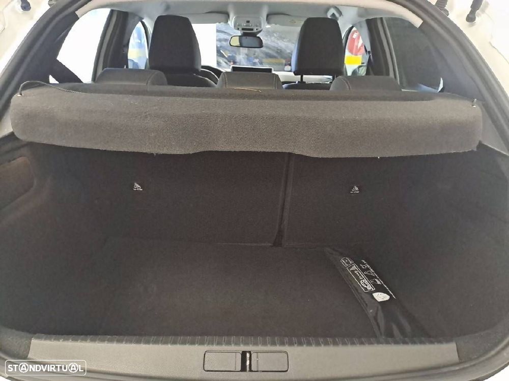 Peugeot 208 1.2 PureTech Allure EAT8 - 6