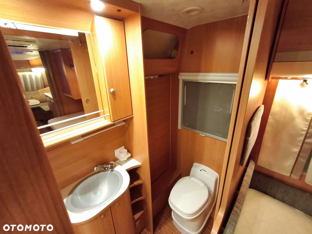 Adria - 32